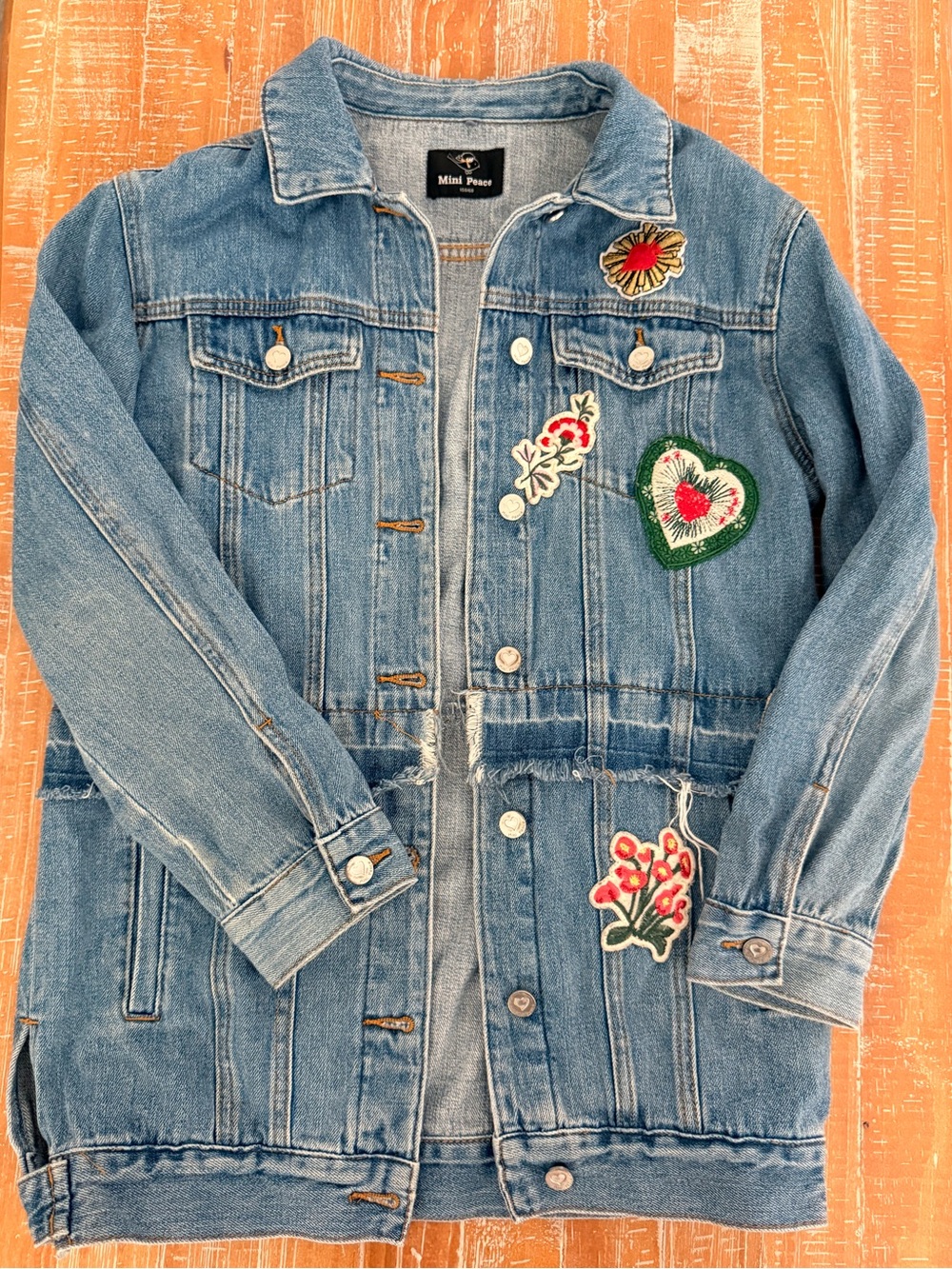 Patch Denim Jacket for Kids Size 12/13 with pockets. Beautiful details LIKE NEW!